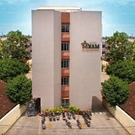 Hotel Ram International Pondicherry Bagian luar foto
