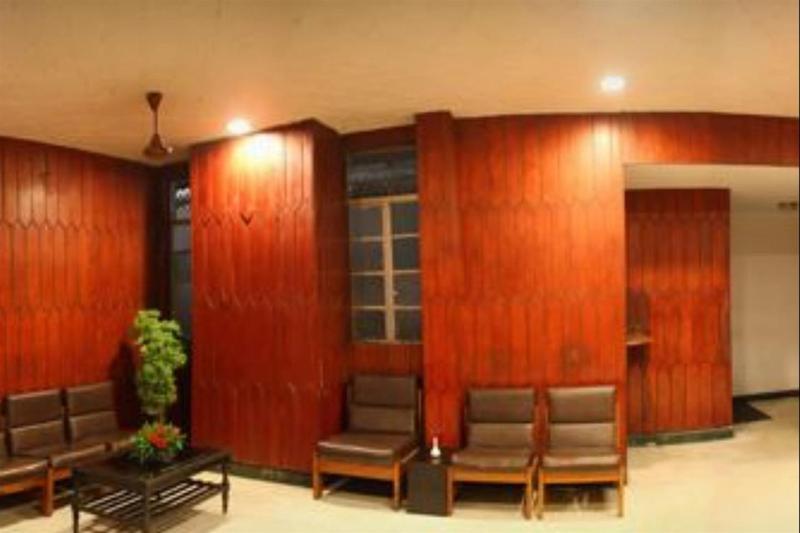 Hotel Ram International Pondicherry Bagian luar foto