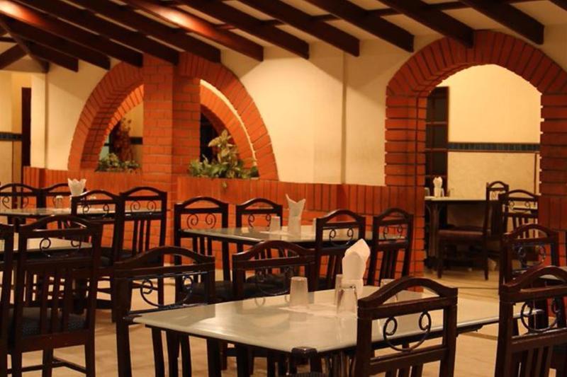 Hotel Ram International Pondicherry Bagian luar foto