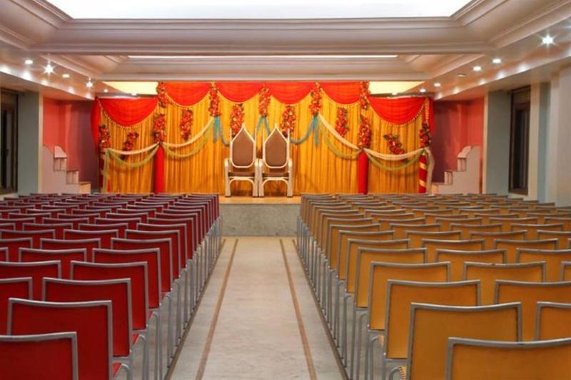 Hotel Ram International Pondicherry Bagian luar foto