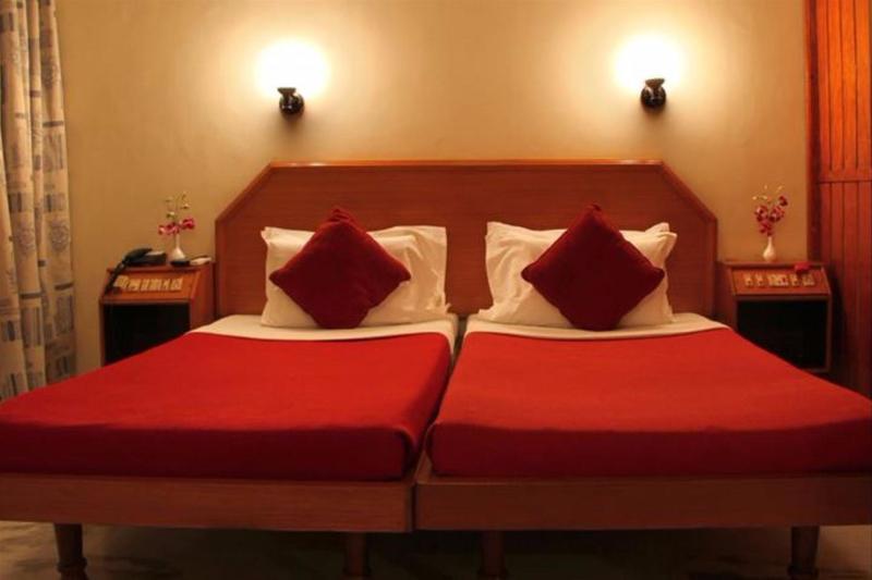 Hotel Ram International Pondicherry Bagian luar foto