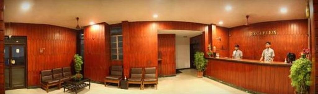 Hotel Ram International Pondicherry Bagian luar foto