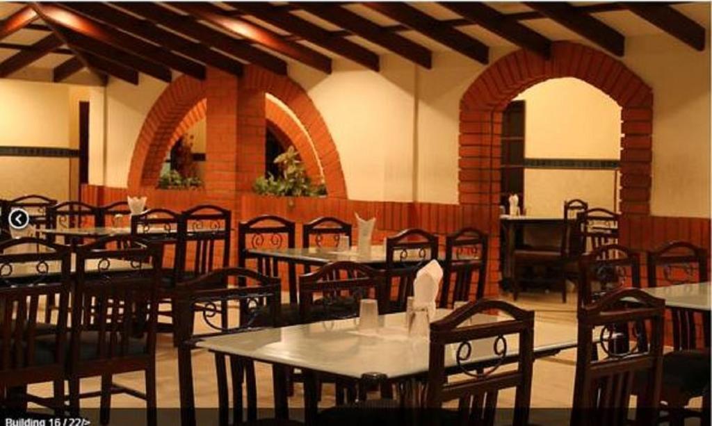 Hotel Ram International Pondicherry Bagian luar foto