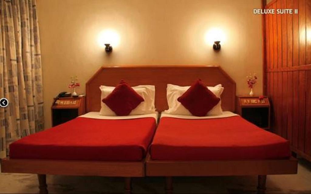 Hotel Ram International Pondicherry Bagian luar foto